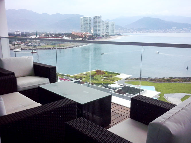 Awesome views of Puerto Vallarta, mountains, bay, beach, marina, sunrise and more at Tres Mares condos for sale in Puerto Vallarta.